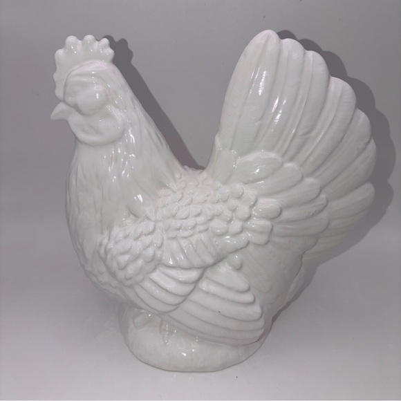 Vintage White Ceramic Rooster / Hen Figurine – Farmhouse Decor - Picture 5 of 10